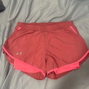 Under armour pink shorts size:M